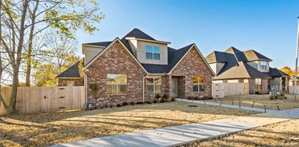 585 Rainbow Road, Cave Springs