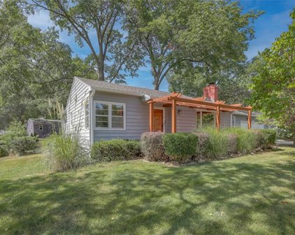 5644 Walmer Street, Mission