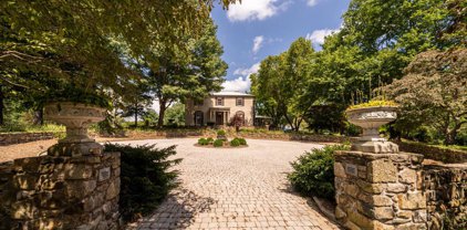 4868 The Dell Ln, Hume
