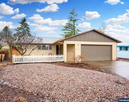 421 W Clackamas Cir