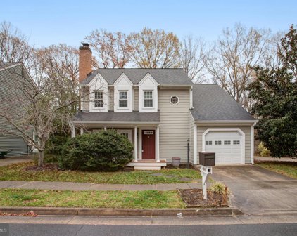 6941 Deer Run Dr, Alexandria