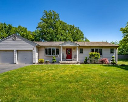 62 Holland Dr, Clark Twp.