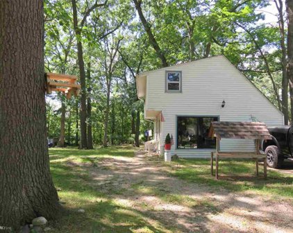 2037 Walnut Rd, Auburn Hills