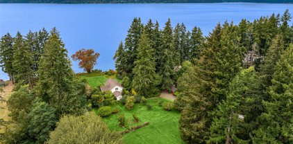 221 NE Oyster Point Drive, Poulsbo