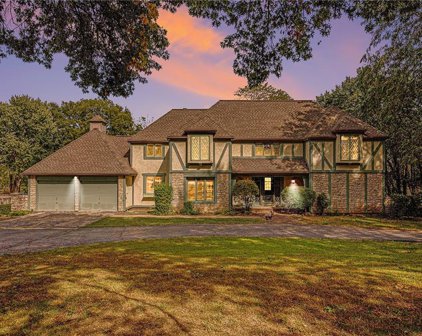 1602 S Lakestone Drive, Olathe