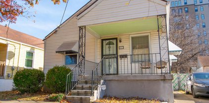 2413 S 5th St, Louisville