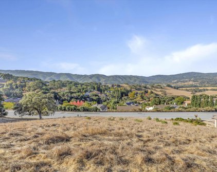 2251 Mantelli DR, Gilroy