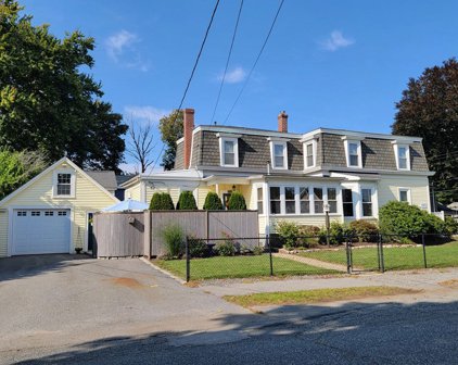 87 Alden St, Ashland