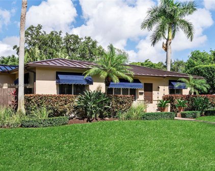 933 Ne 99th St, Miami Shores