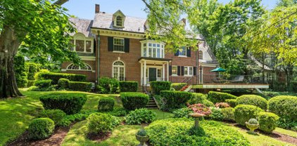 5636 Western Ave, Chevy Chase