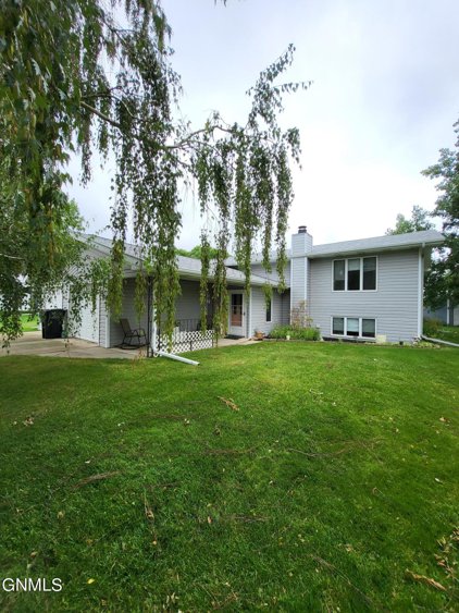 1302 10th Avenue W, Williston