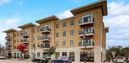 1717 East Kensington Boulevard Unit 300, Shorewood