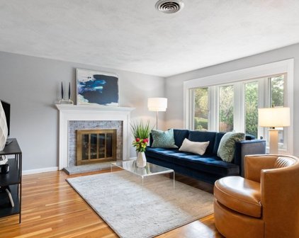 4 Rayner Circle, Stoneham