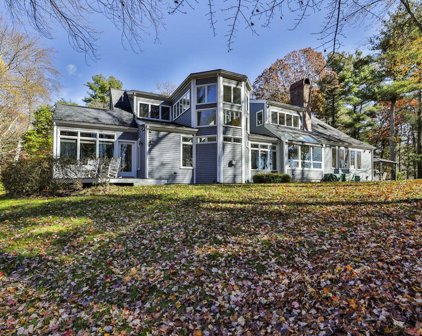 13 Haskell Ln, Harvard