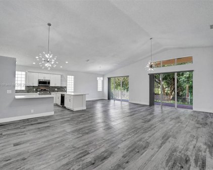 1576 Sw 151st Ave, Pembroke Pines