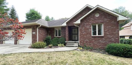 621 S Park Ridge Road, Bloomington