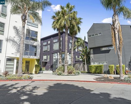 1201 Pine 115, Oakland