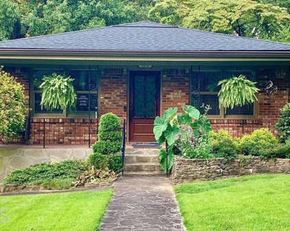 2476 Jefferson, East Point