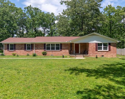 1906 Bel Aire Dr, Tullahoma