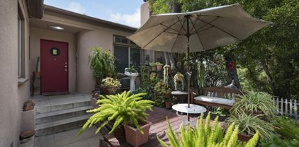 3043  Hollycrest Dr, Los Angeles