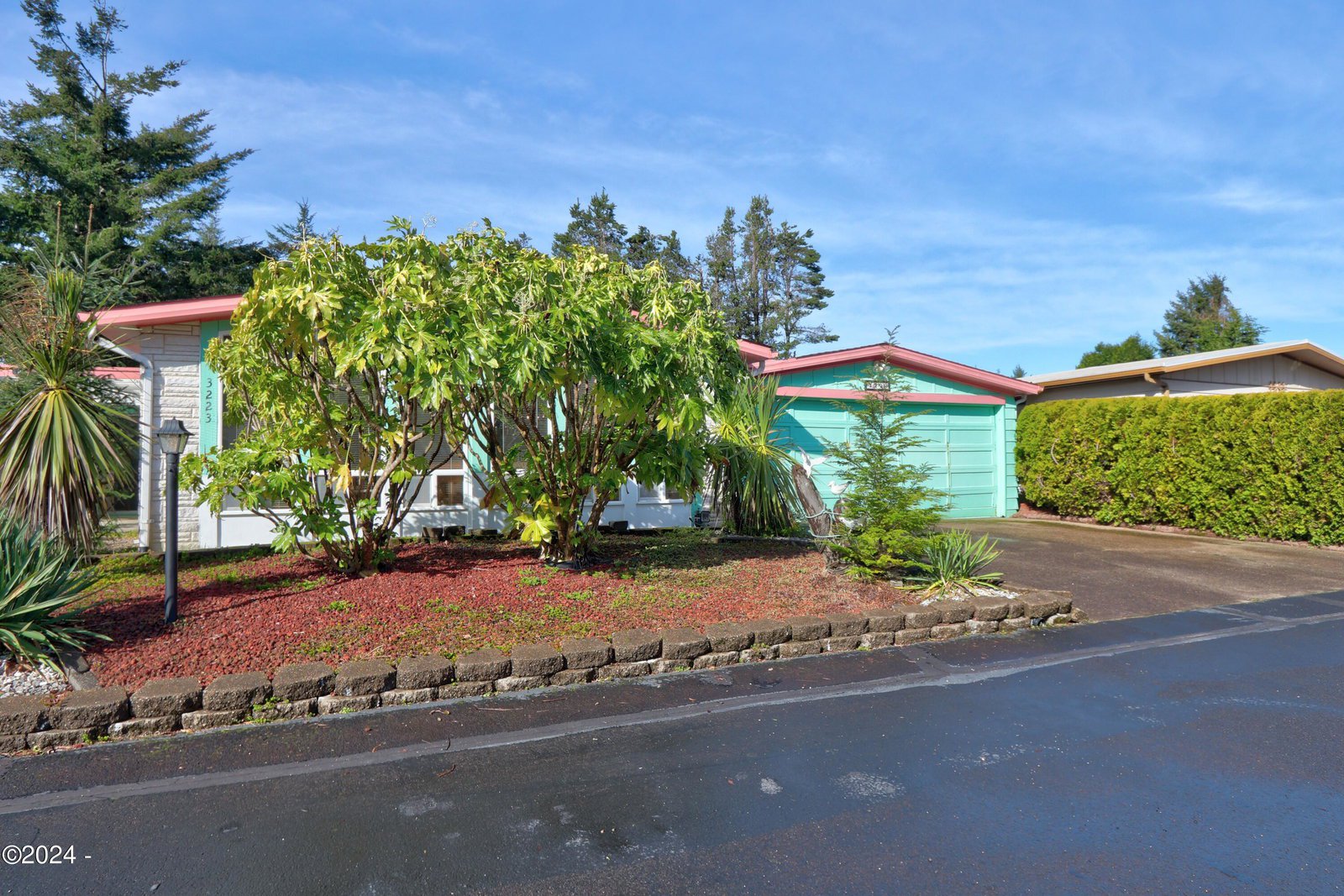 3223 NE Douglas Street, Newport, 97365