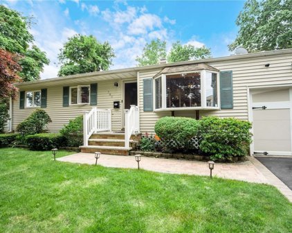 780 Commack Road, Brentwood