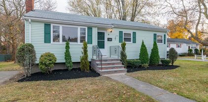 16 Brewster Road, Randolph
