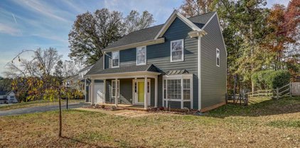 2028 Locke Ln, Charlottesville