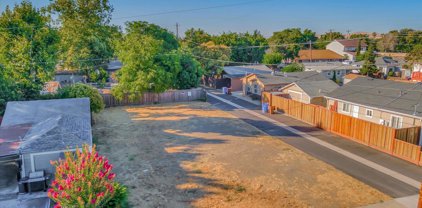 320 Elm St, Brentwood