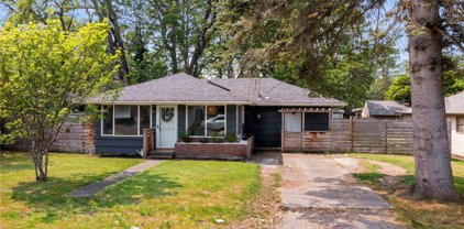8508 Leona Way SW, Lakewood
