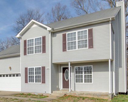 1383 Gemstone Ct, Clarksville