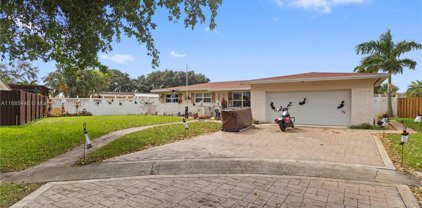 8440 Nw 18th St, Pembroke Pines