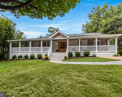 6511 Ivy Hill Dr, Mclean