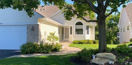 7103 Oak Pointe Curve, Bloomington