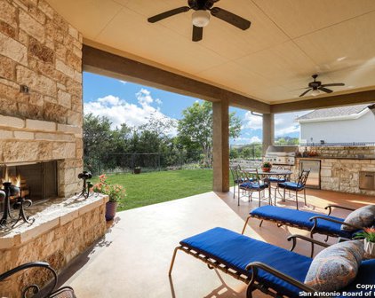 18215 Branson Falls, San Antonio