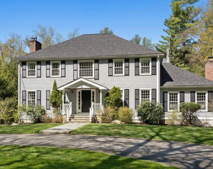 92 Lincoln Road, Wayland