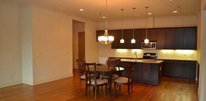 360 Chambers Street Unit 102, Woodstock
