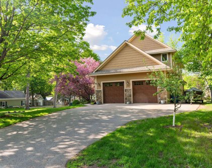 19080 Azure Road, Deephaven