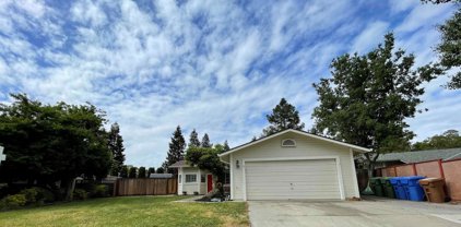 1244 Woodside Dr, Brentwood
