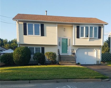 19 Urbana Street, Cranston