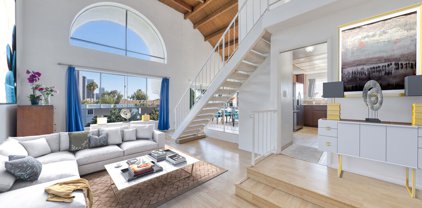 221 S Gale Dr Unit 407, Beverly Hills