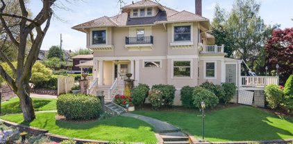 6 Rosemount Way, Tacoma