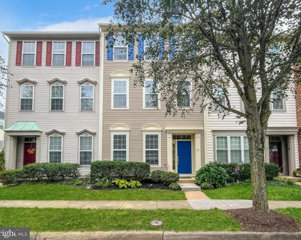 43101 Demerrit St, Chantilly
