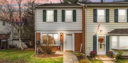 717 Robinwood Dr, Mount Airy