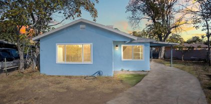 616 Q, Bakersfield