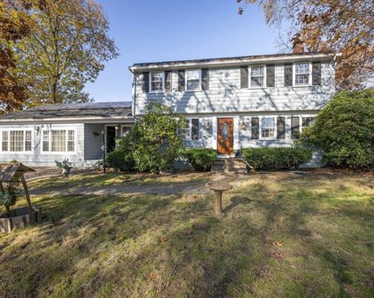 8 Robert Plunkett Cir, Randolph