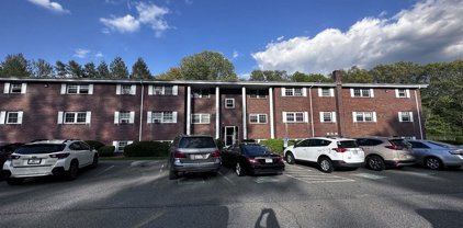 39 Pleasant St Unit B14, Northborough