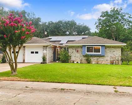 301 Swift Street, Angleton