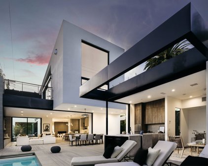 8952  Hubbard St, Culver City