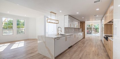 23034  Park Dulce, Calabasas